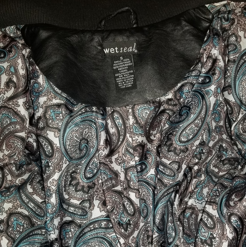 Leather jacket - Picture 3 of 4